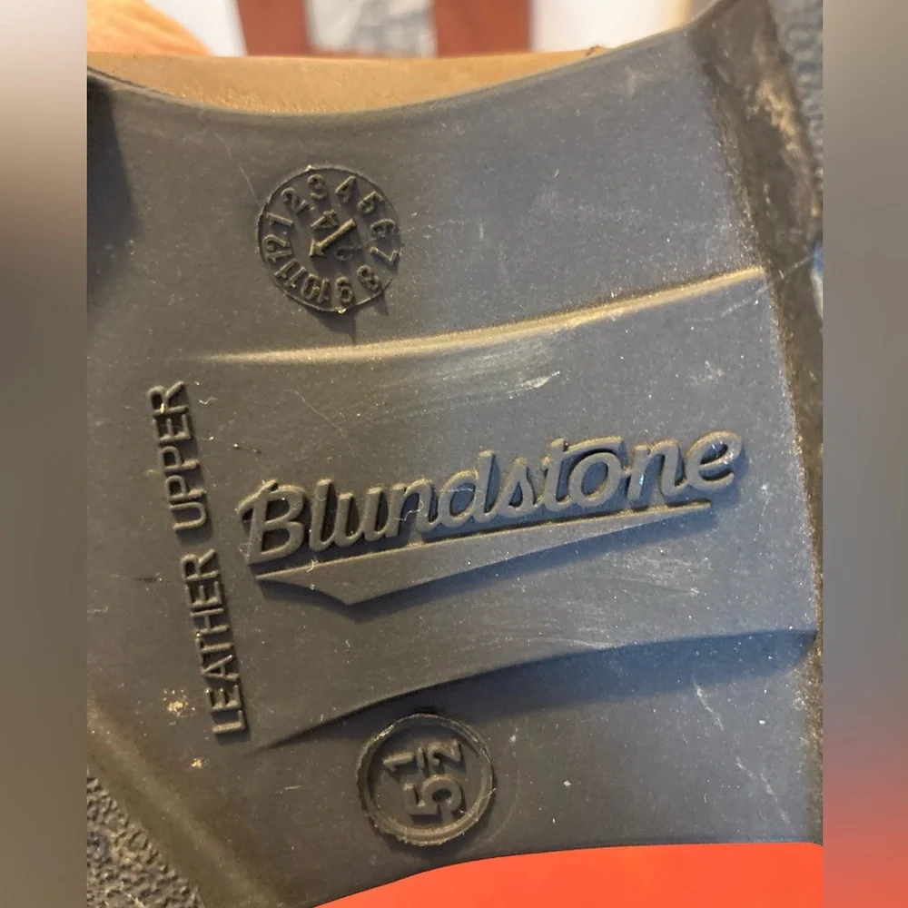 OOAK! Blundstone Chelsea Classics Leather Boots Brown Embroidered Women’s 8.5 - Picture 8 of 9